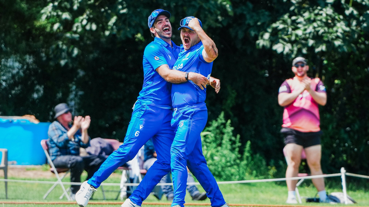 ইতিহাস গড়ে প্রথমবার বিশ্বকাপে ইতালি